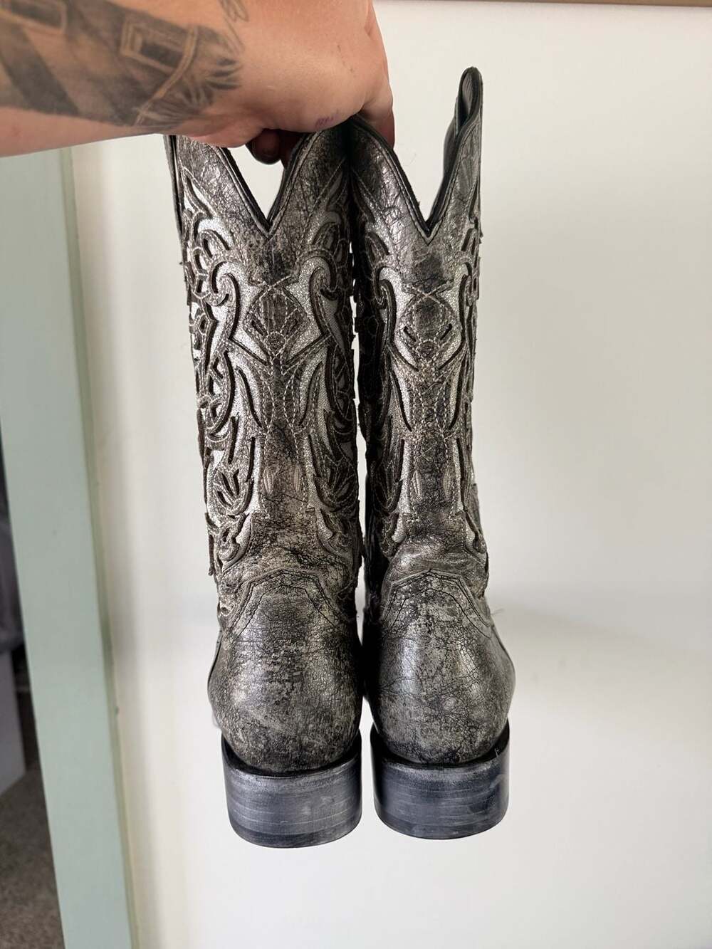 J.B. Dillon Women's Silver Embroidered Western Boots, Size 10 B, Made in Mexico - Picture 3 of 8